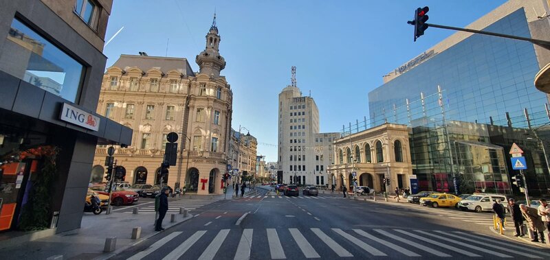 Universitate, Calea Victoriei, ultracentral, bloc 1980, particular