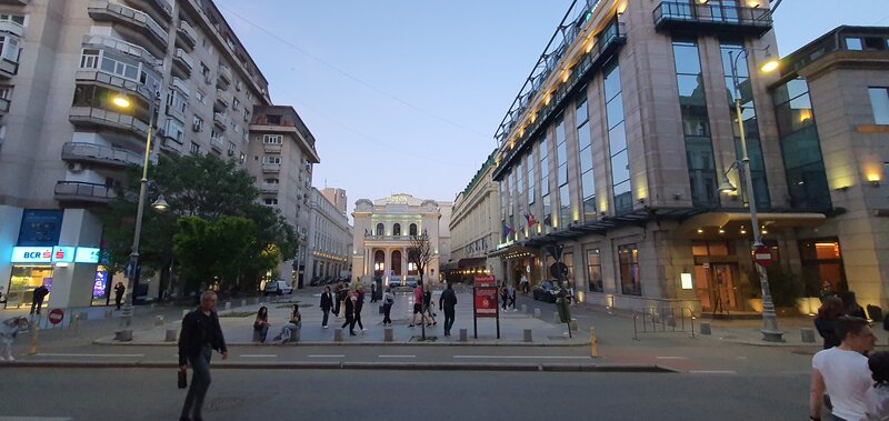 Universitate, Calea Victoriei, ultracentral, bloc 1980, particular